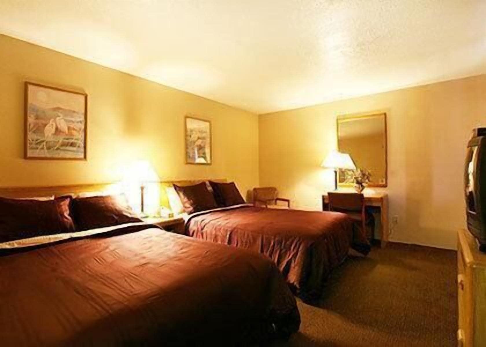 Heritage Inn San Diego Room photo